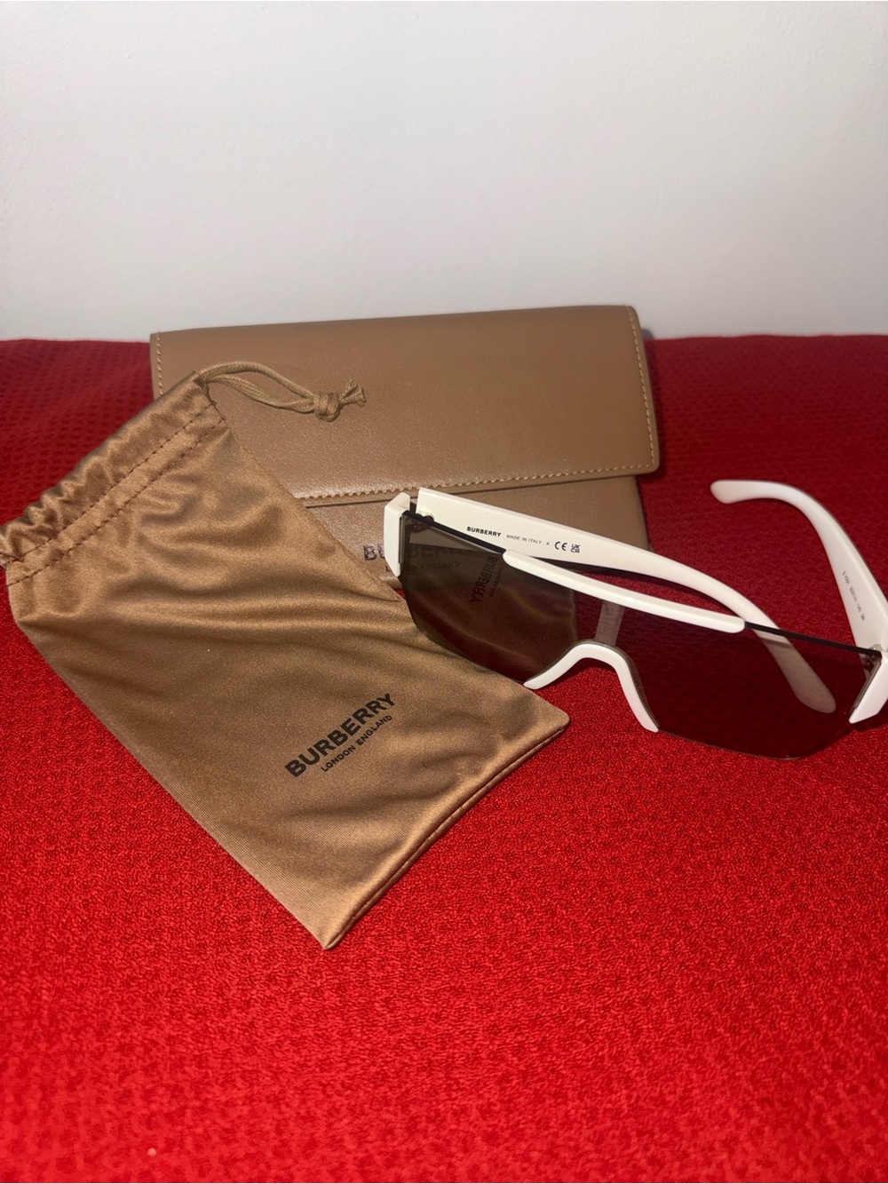 Burberry White Frame Sunglasses with Brown Gradient Lenses
